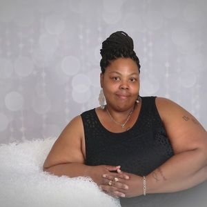 Meet your Posher, Felicia
